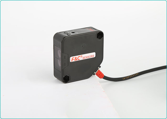 Posizioni il commutatore fotoelettrico di percezione PNP del sensore dei cavi 24VDC 4 di uso 100cm NESSUN NC